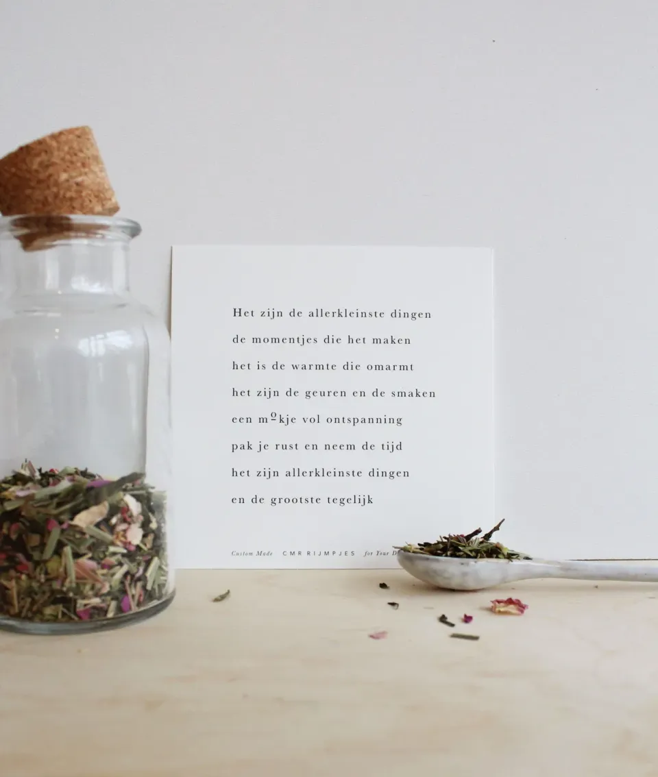 Tea Leafs Theemomentjes gedichtenkaart vierkant 300 grams