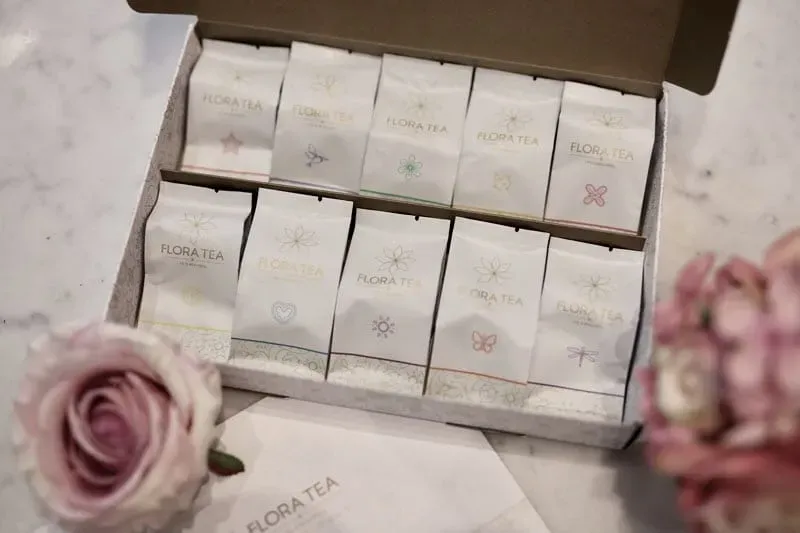 Flora tea Presentation giftbox theebloemen 10 stuks assortiment